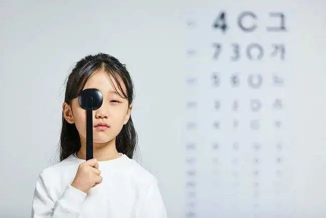 开学前家长一定要带孩子做的事：眼健康检查！ 