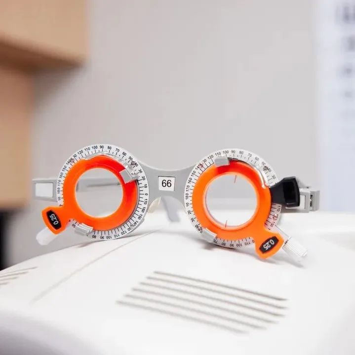 急！孩子戴了眼镜近视还在加深怎么办 