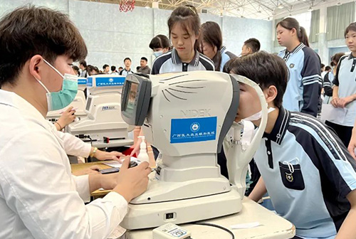 寒假来啦！在学校筛查出近视，需要马上配镜吗？