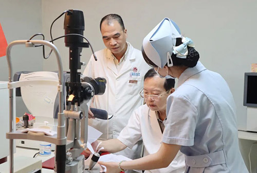 2026年高考想报考军警院校？近视手术的“时间红线”千万别踩！ 