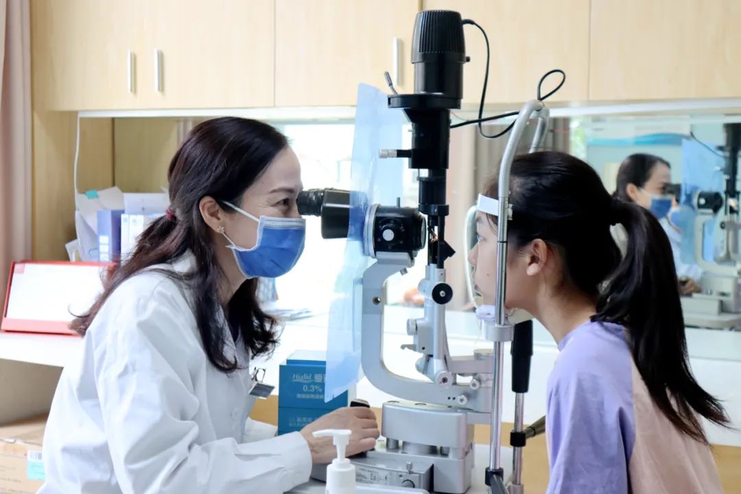 国庆黄金周，超全角膜塑形镜的使用指南来了！