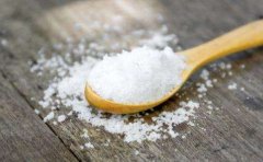 食盐过多会诱发白内障吗 
